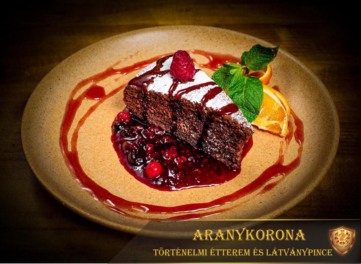 Aranykorona Hotel Miskolc Eksteriør bilde