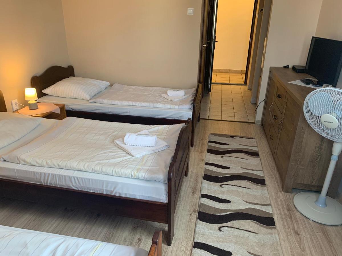 Aranykorona Hotel Miskolc Eksteriør bilde
