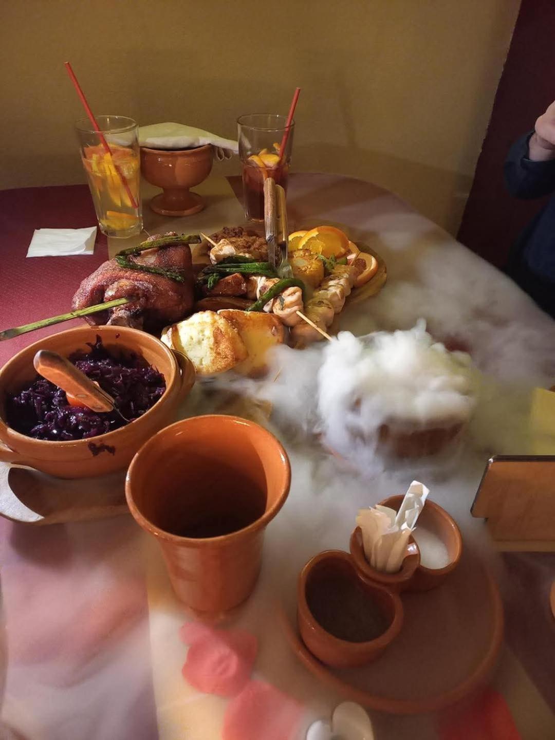 Aranykorona Hotel Miskolc Eksteriør bilde